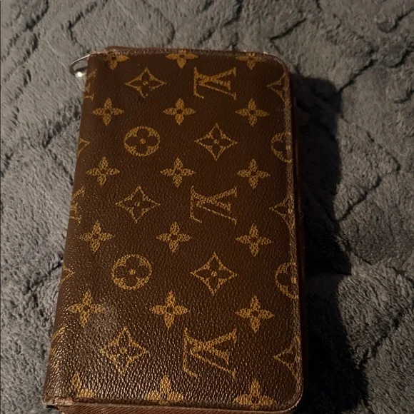Louis Vuitton Brown and Gold Monogram Clutch - Picture 9 of 9